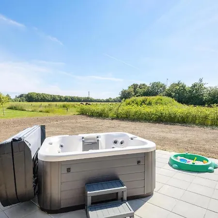Nice In With 4 Bedrooms, Sauna And Wifi 別荘 オルダー