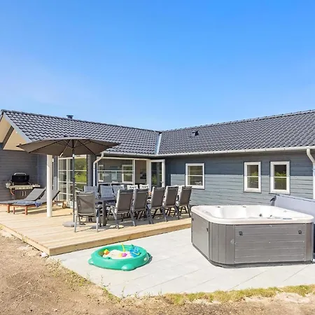Nice In With 4 Bedrooms, Sauna And Wifi 別荘 *