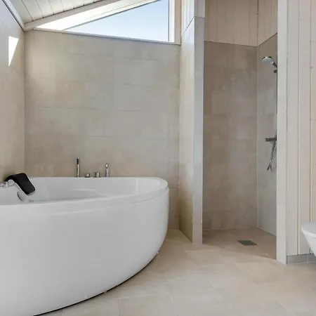 Nice In With 4 Bedrooms, Sauna And Wifi オルダー