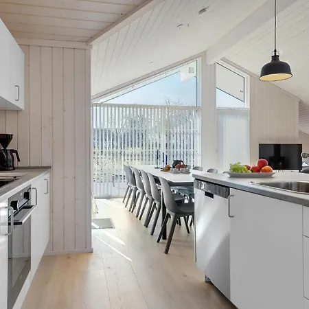 Nice In With 4 Bedrooms, Sauna And Wifi 別荘 *